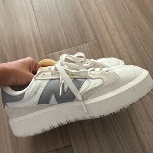 New balance CT302 gently used!